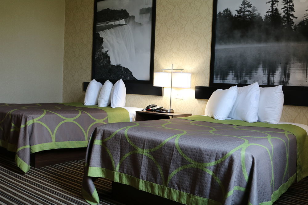 Super 8 By Wyndham Plattsburgh Hotel Kültér fotó